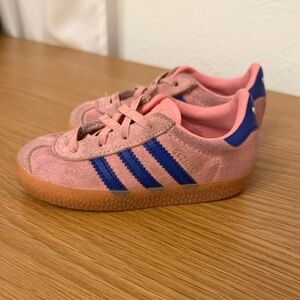 Adidas Toddler Gazelle Sneaker in Pink and Blue